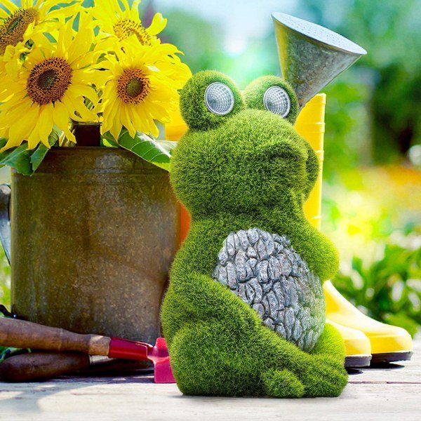 Solar Garden Statue of Frog with Solar Light Eyes - Image 3